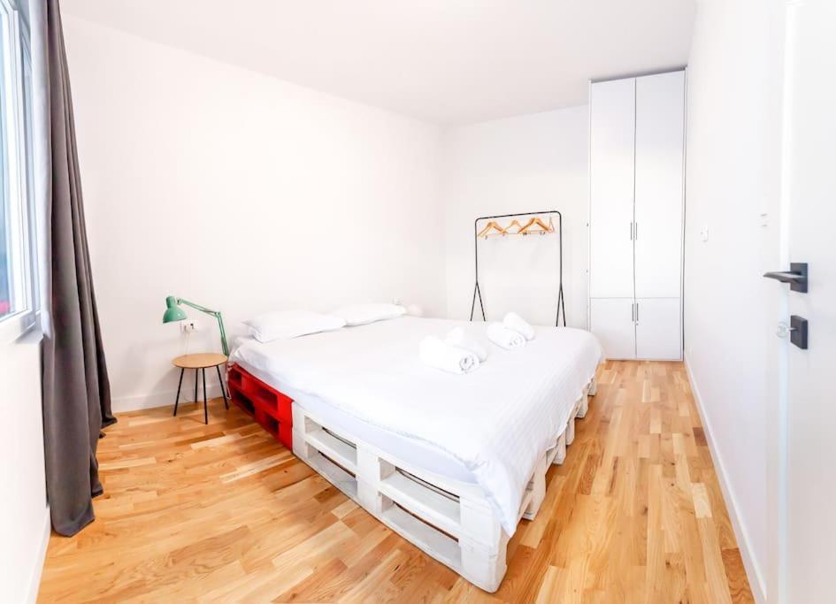 Daire Design Location *